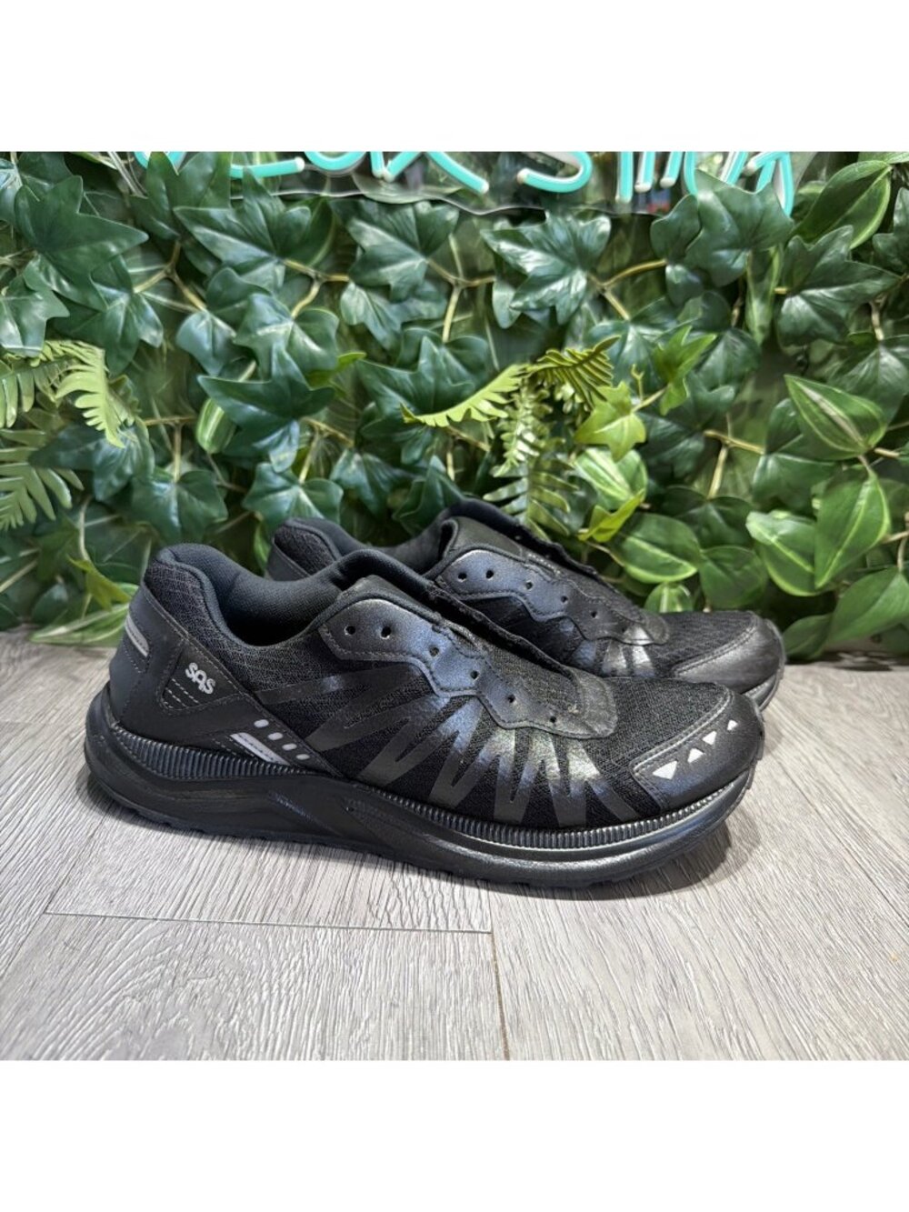 Womens SAS Mission One-W Vibram Athletic Walking/ Running Shoes 8 D